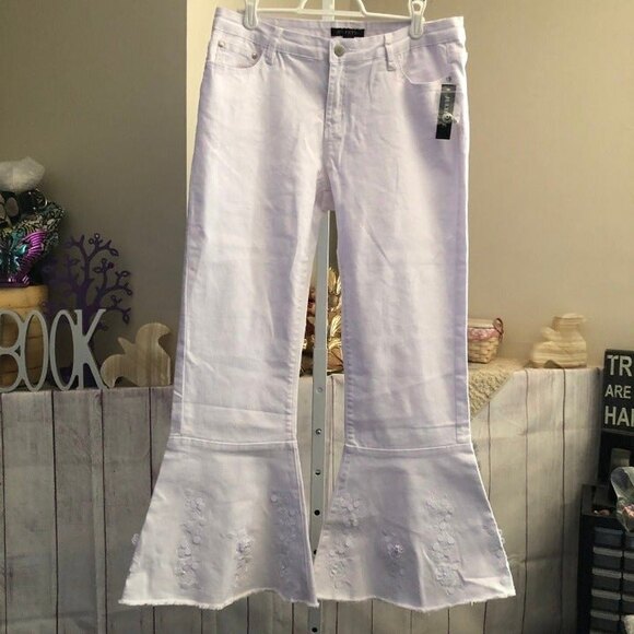 Juliette sz 10 White Sequin Bell Bottom Jeans NWT - Picture 1 of 10